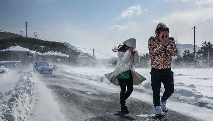 梦见在雪地走有什么征兆 梦见在雪地走好不好