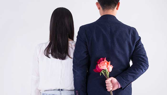 梦见别人送花什么意思 梦见别人送花有什么预兆