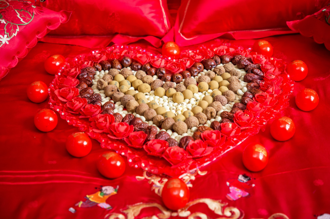 结婚吉日冲父母属相好不好 结婚日子冲父母要紧吗