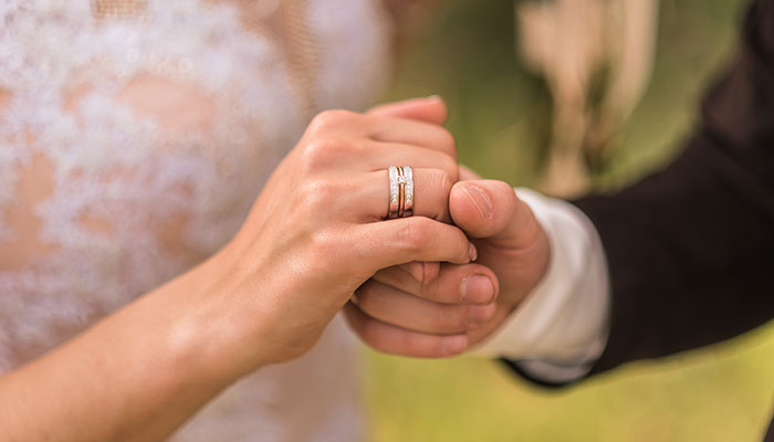 为什么二婚都不办婚礼 二婚举办婚礼还是不举办