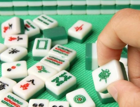今天打麻将财神方位2022年12月1日推荐